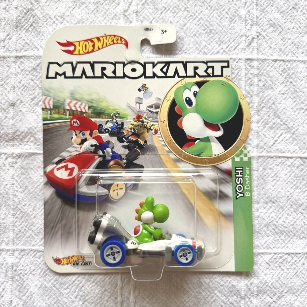 Hot Wheels Mario Kart Yoshi‎ B-Dasher Diecast Car GBG29-0914